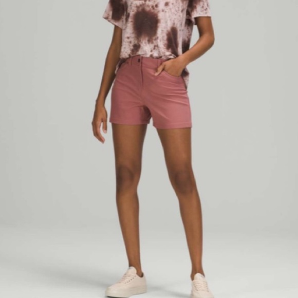 Lululemon City Sleek Shorts - Picture 2 of 7